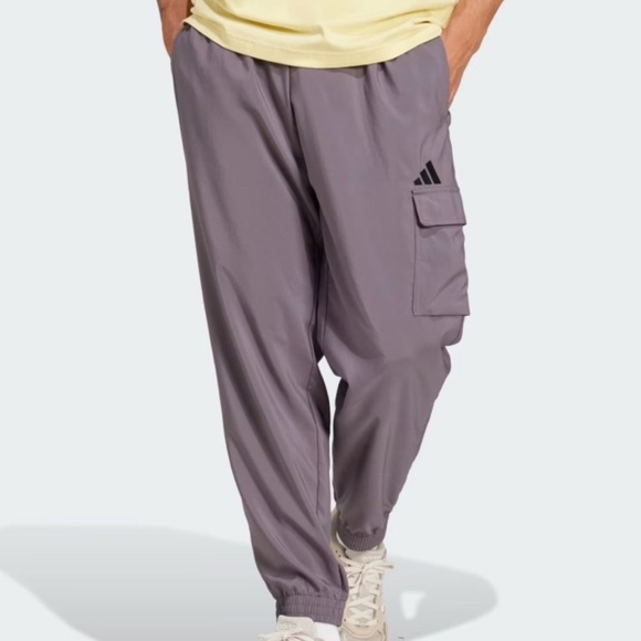 NWT Adidas Essentials Cargo Pants - Picture 1 of 13